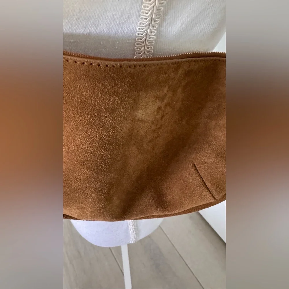 Madewell Bolo Suede Bag - Picture 4 of 16